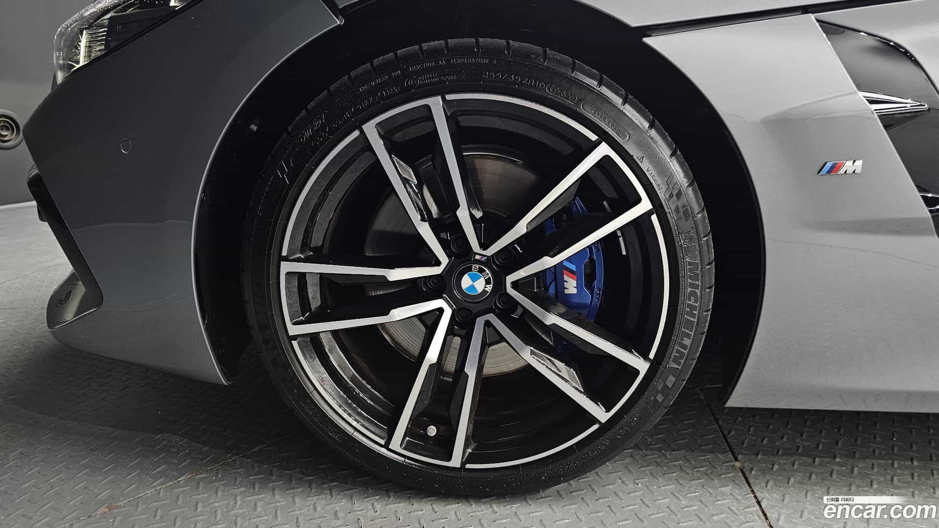 Z4 BMW 2025.6-OUTER-005