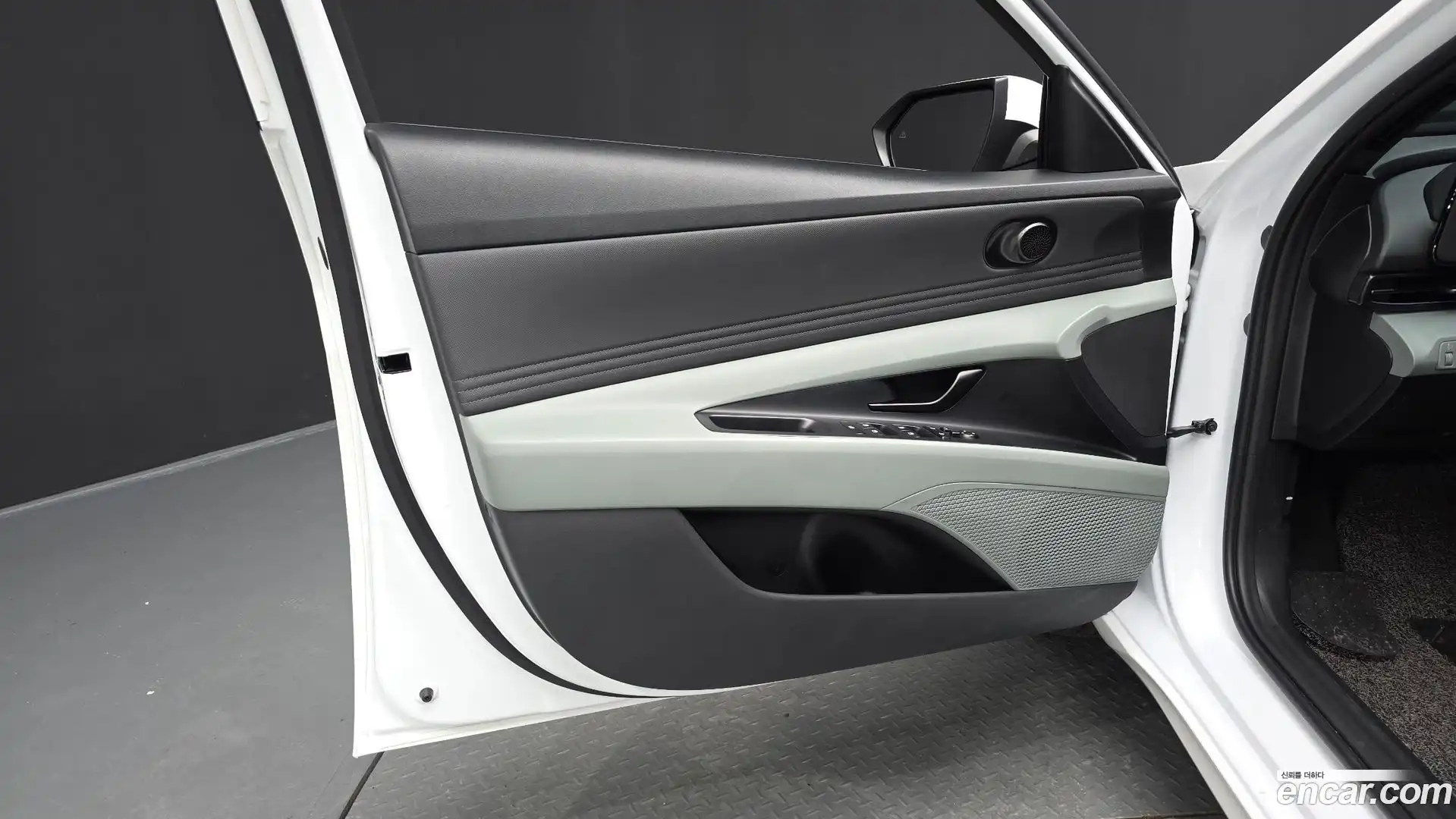 AVANTE Hyundai 2025.6-INNER-034