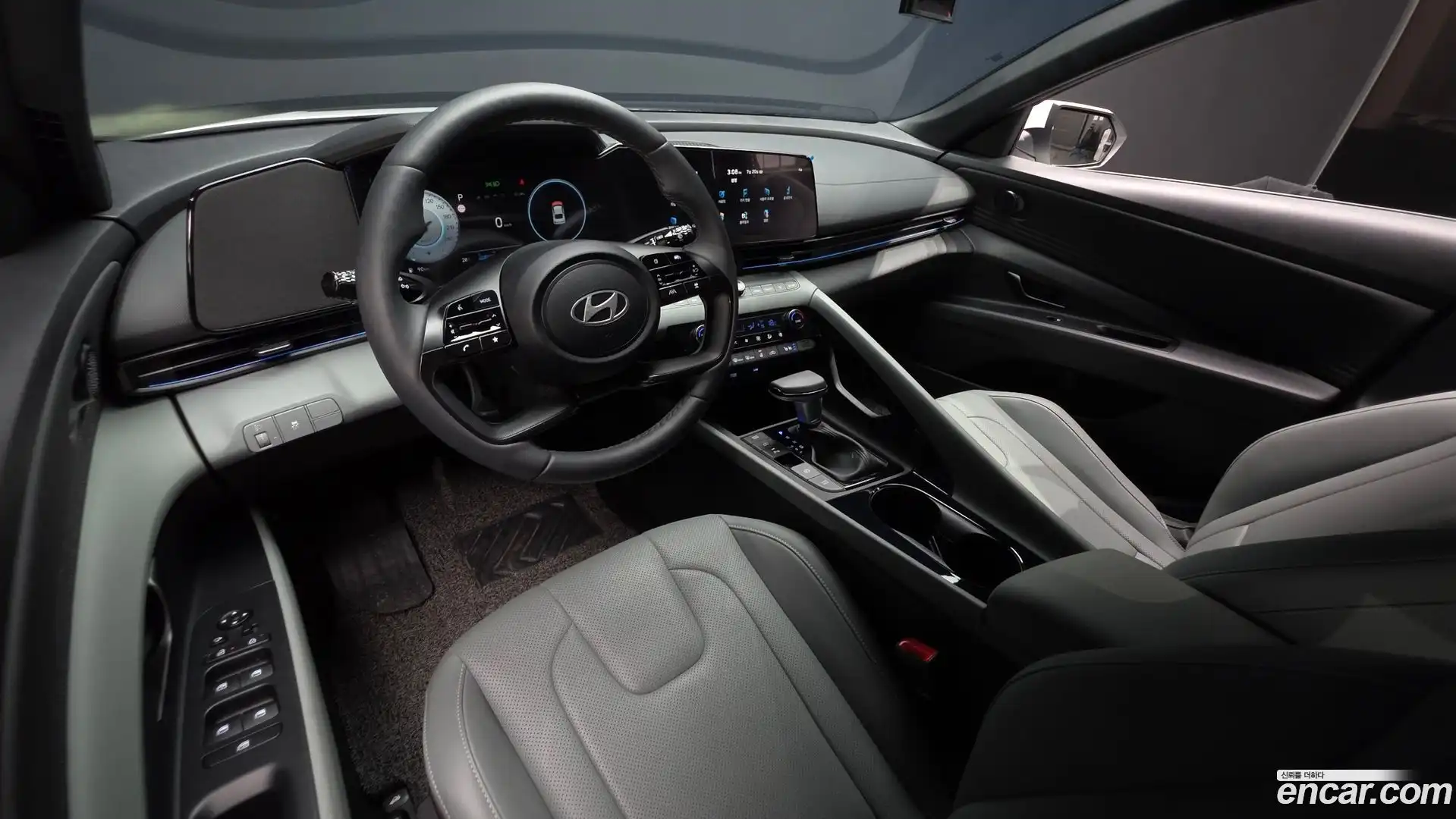 AVANTE Hyundai 2025.6-OPTION-041