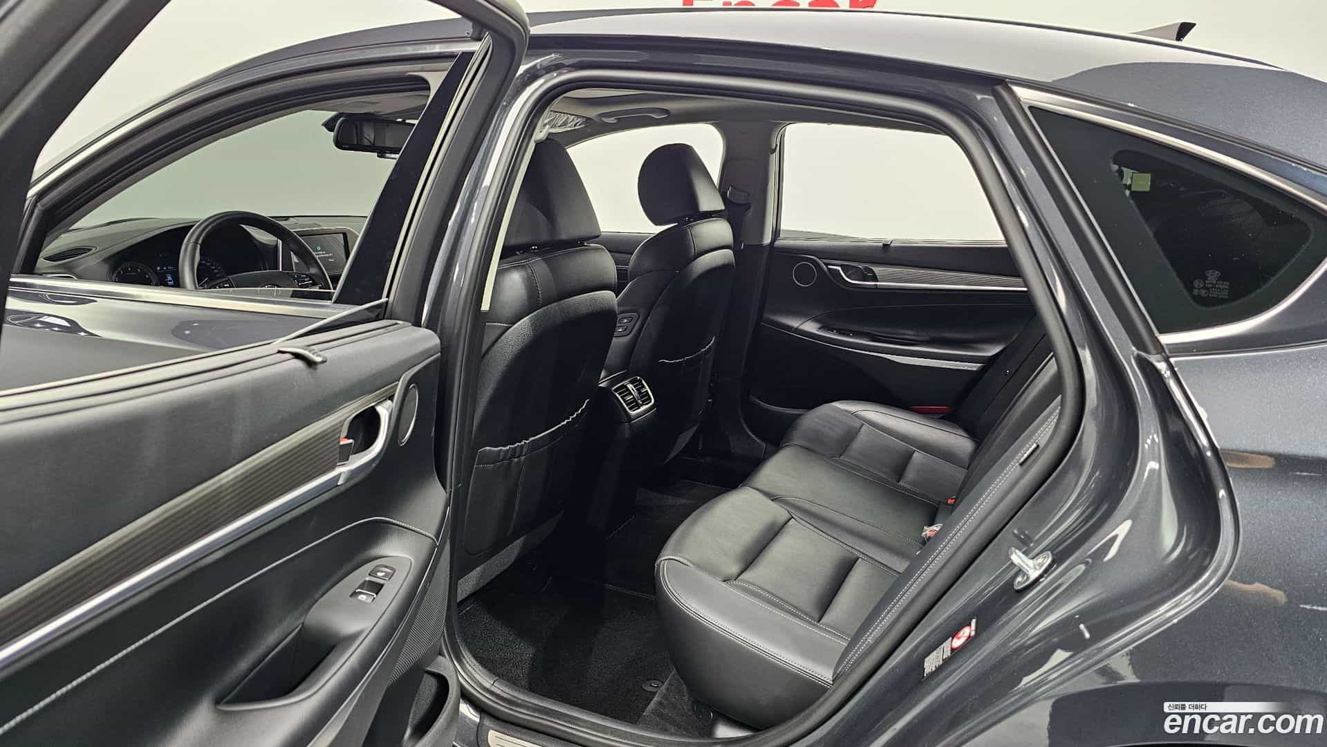 Grandeur Hyundai 2017.1-OPTION-015