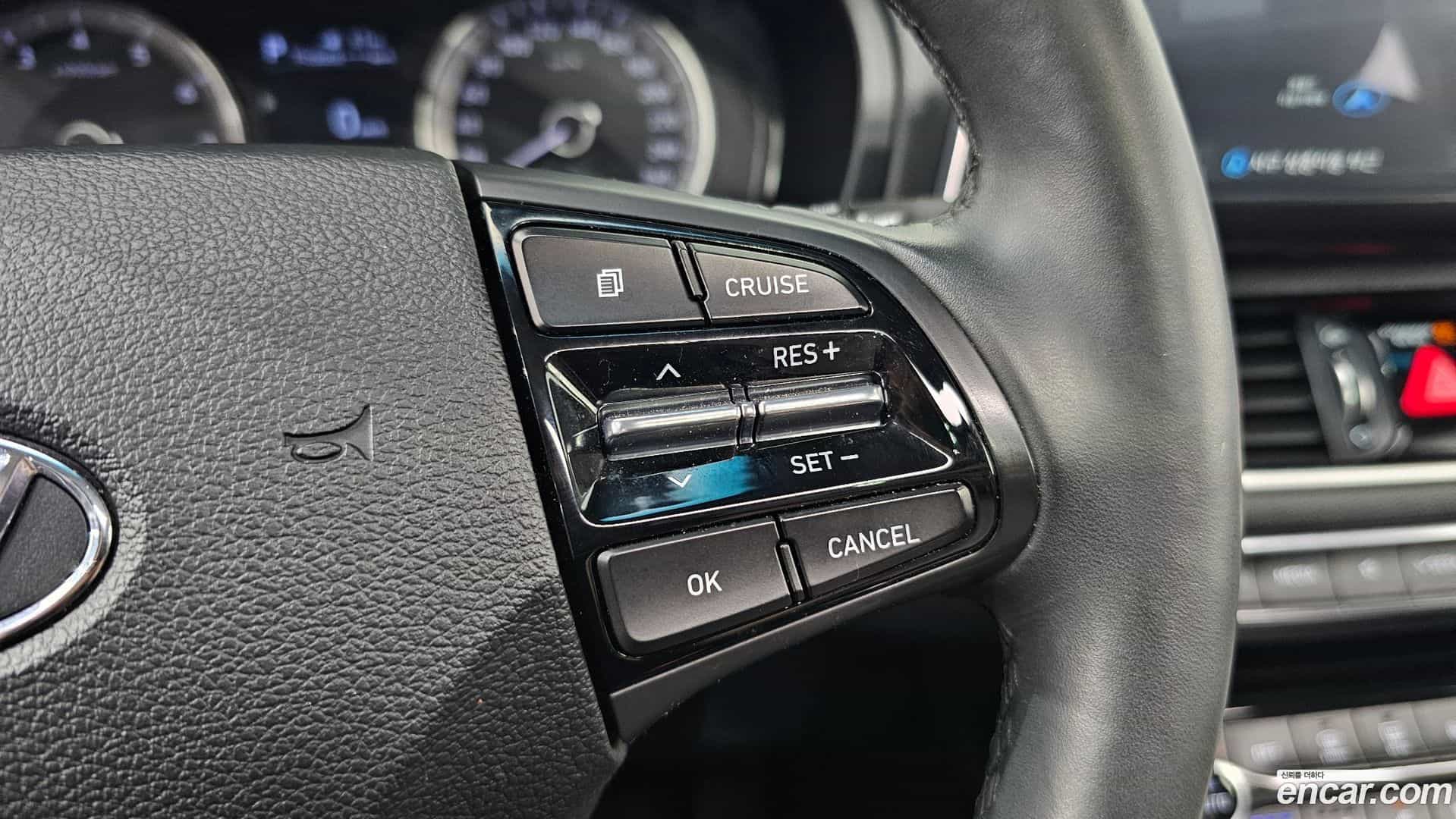 Grandeur Hyundai 2017.1-OPTION-019