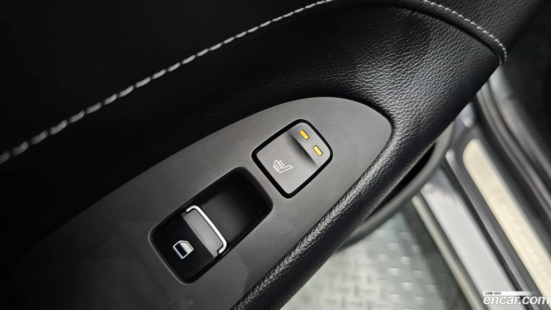 Grandeur Hyundai 2017.1-OPTION-024
