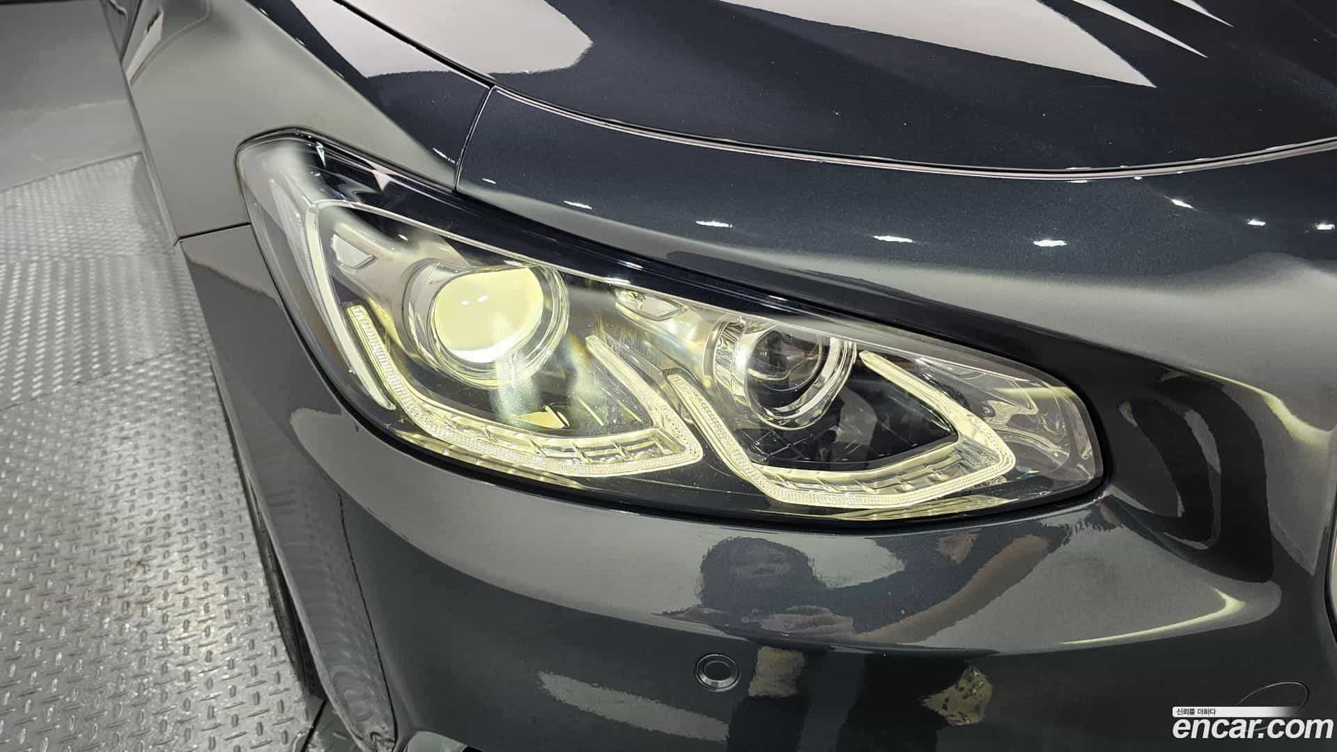 Grandeur Hyundai 2017.1-OUTER-032