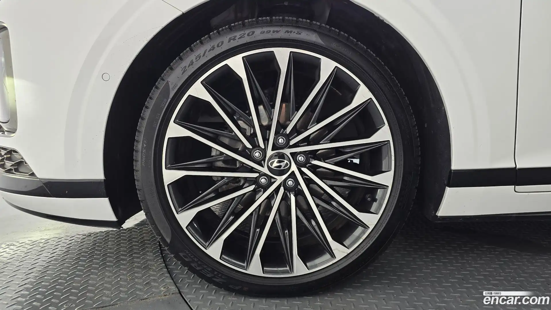 Grandeur Hyundai 2023.2-OUTER-005