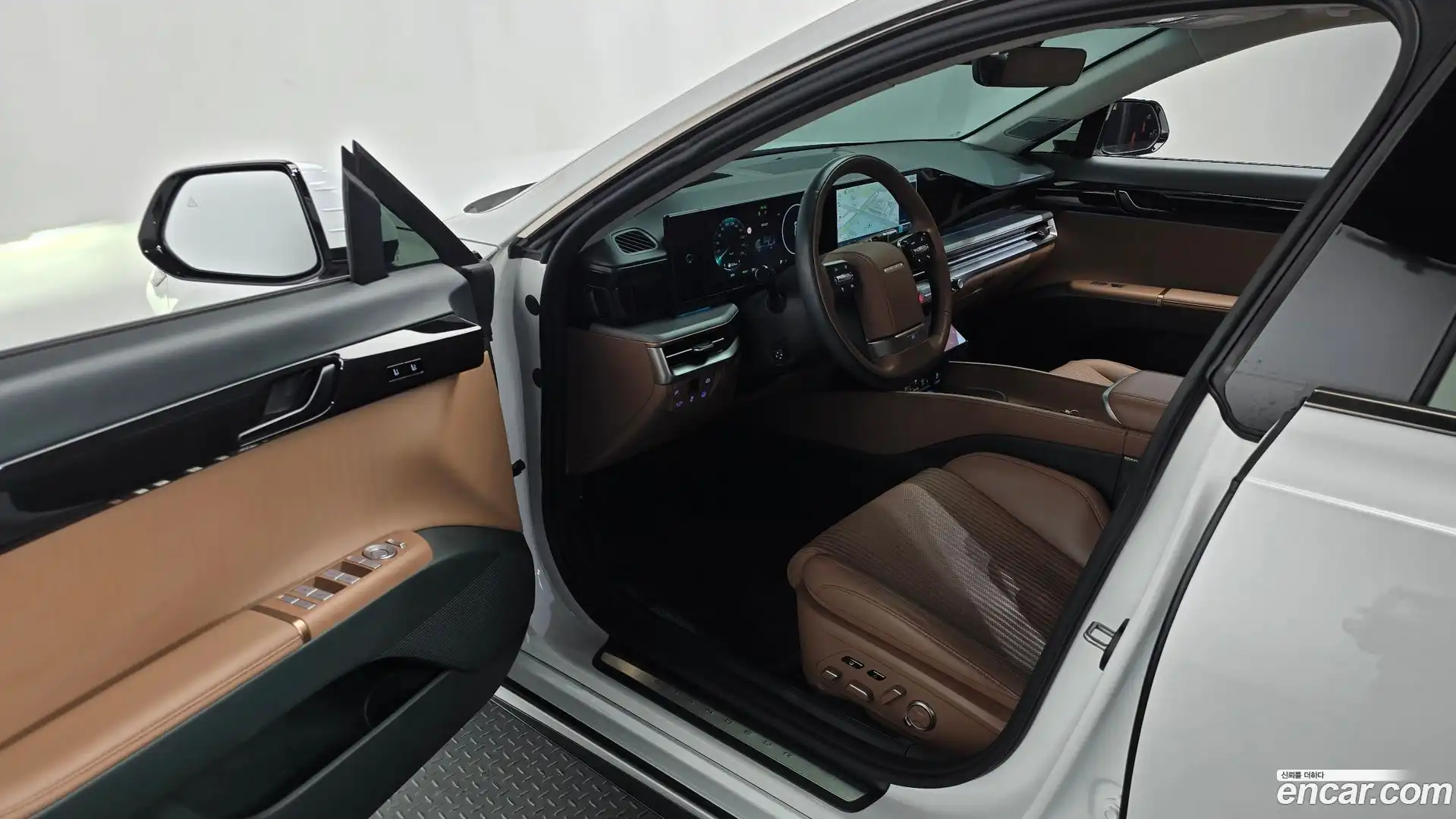 Grandeur Hyundai 2023.2-INNER-010