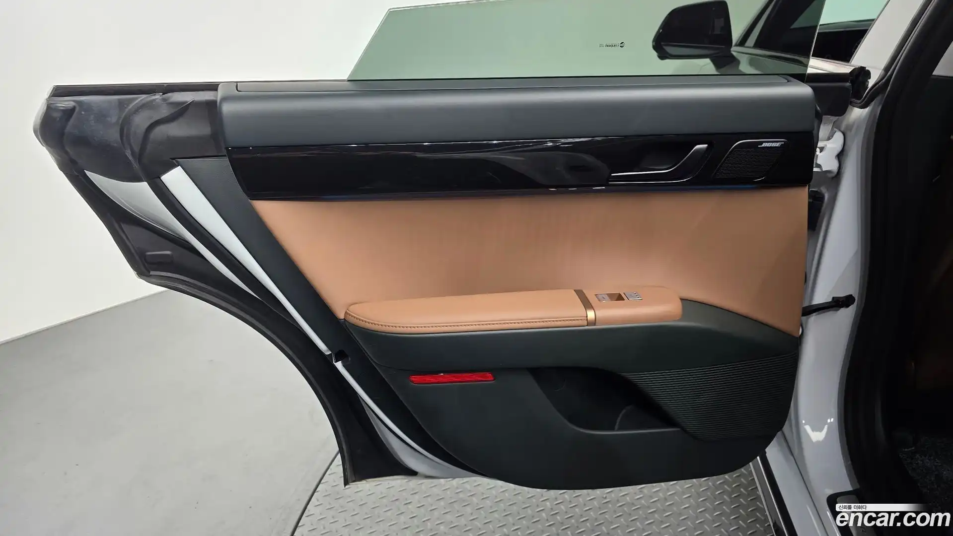 Grandeur Hyundai 2023.2-INNER-035
