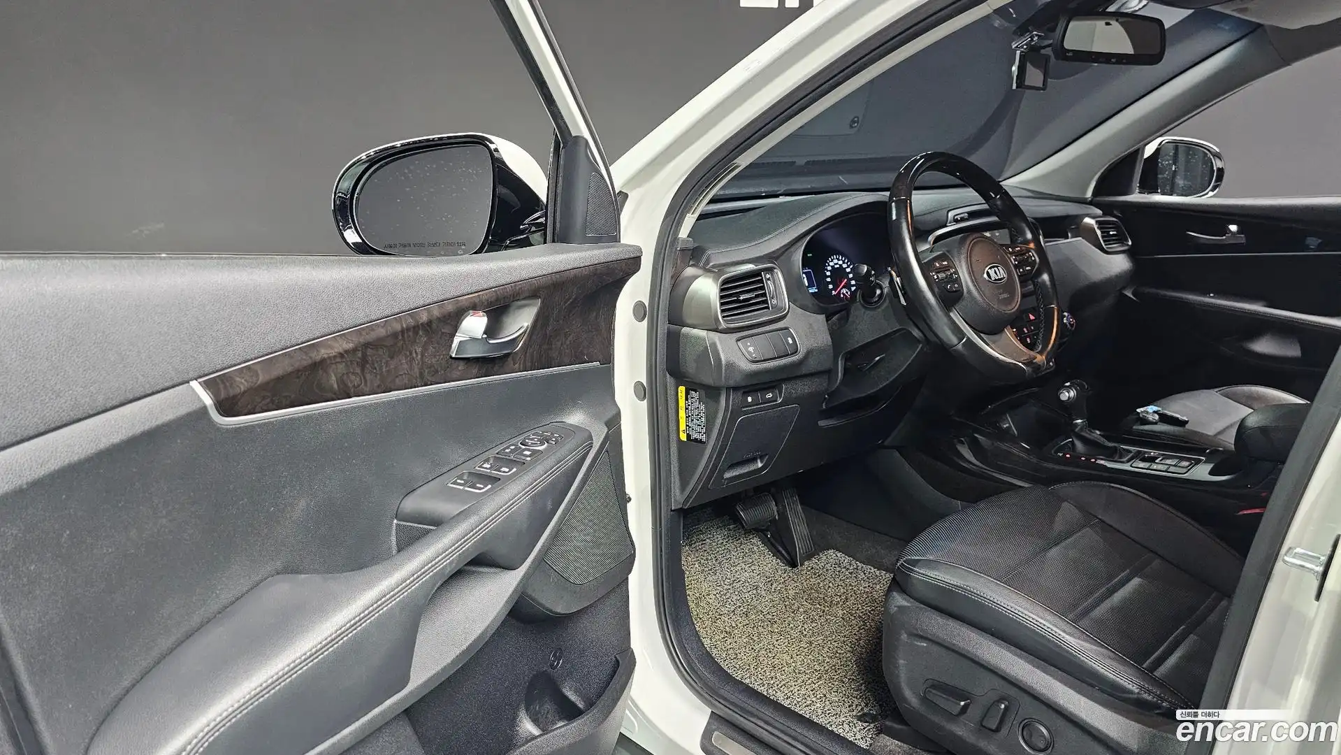 Sorento Kia 2017.4-OPTION-015