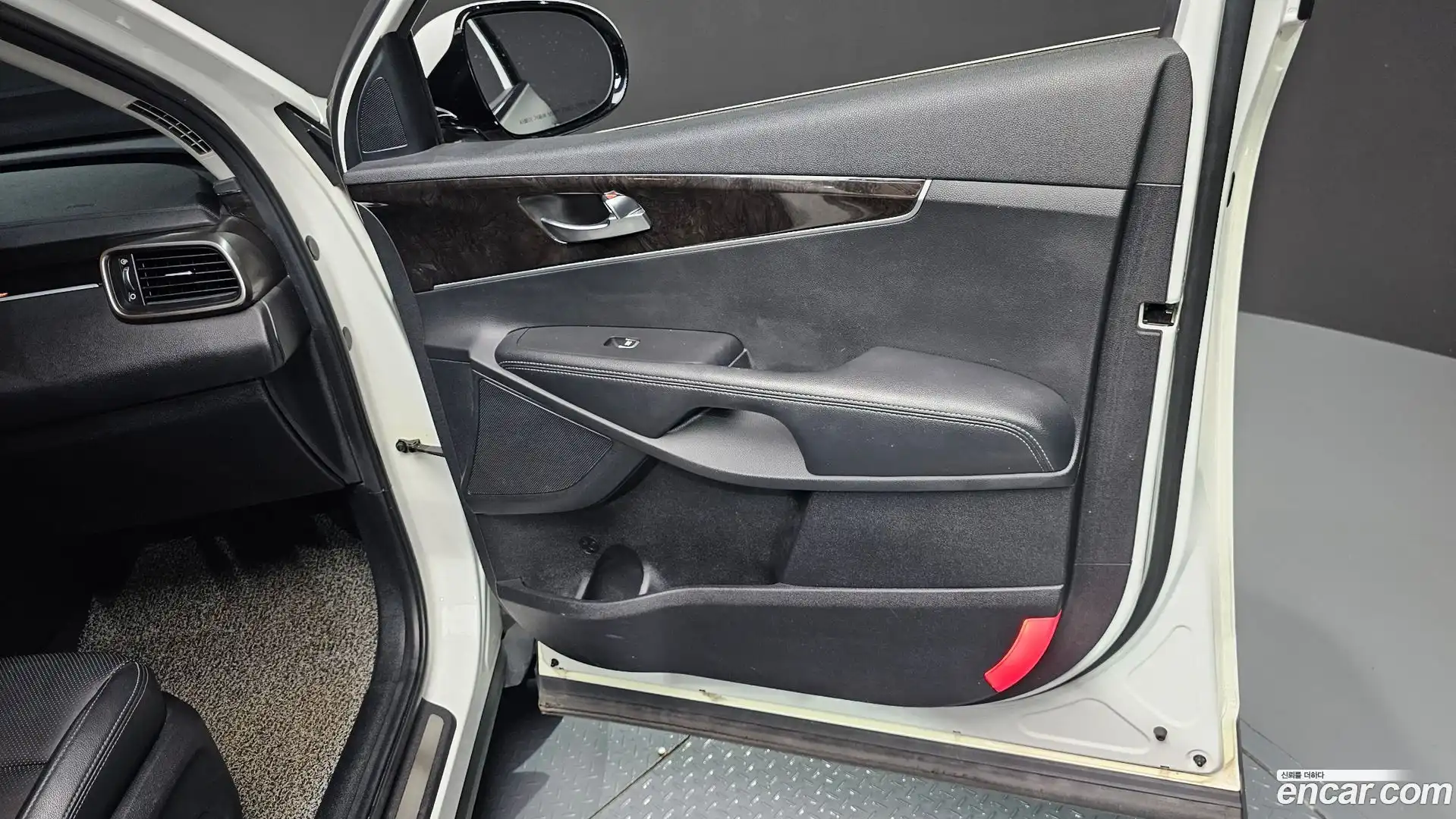Sorento Kia 2017.4-INNER-035