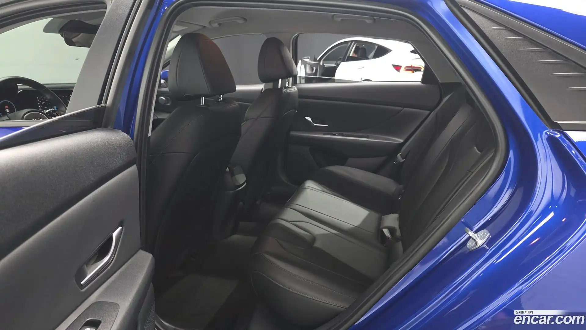 AVANTE Hyundai 2022.3-OPTION-015