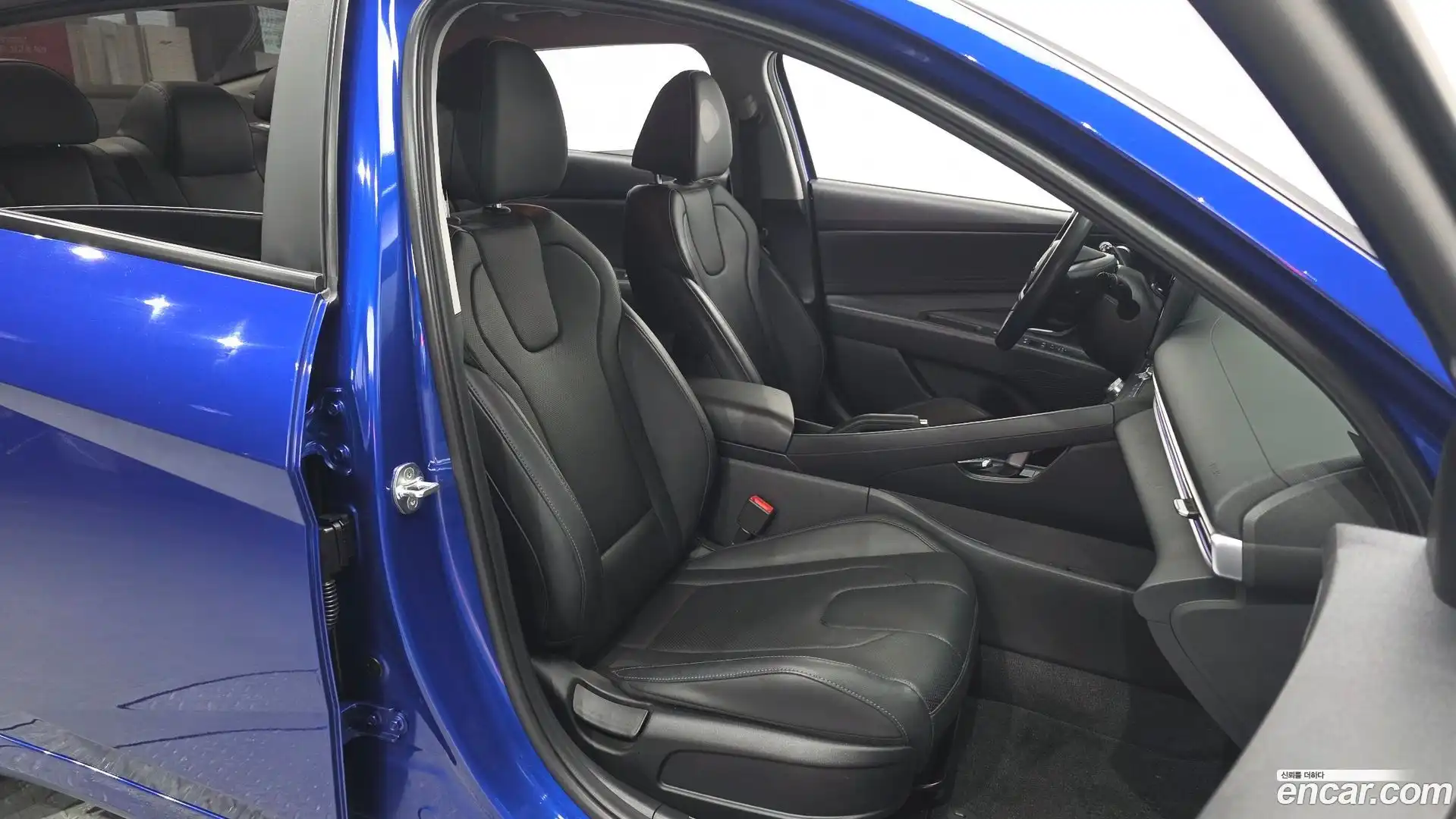 AVANTE Hyundai 2022.3-INNER-036
