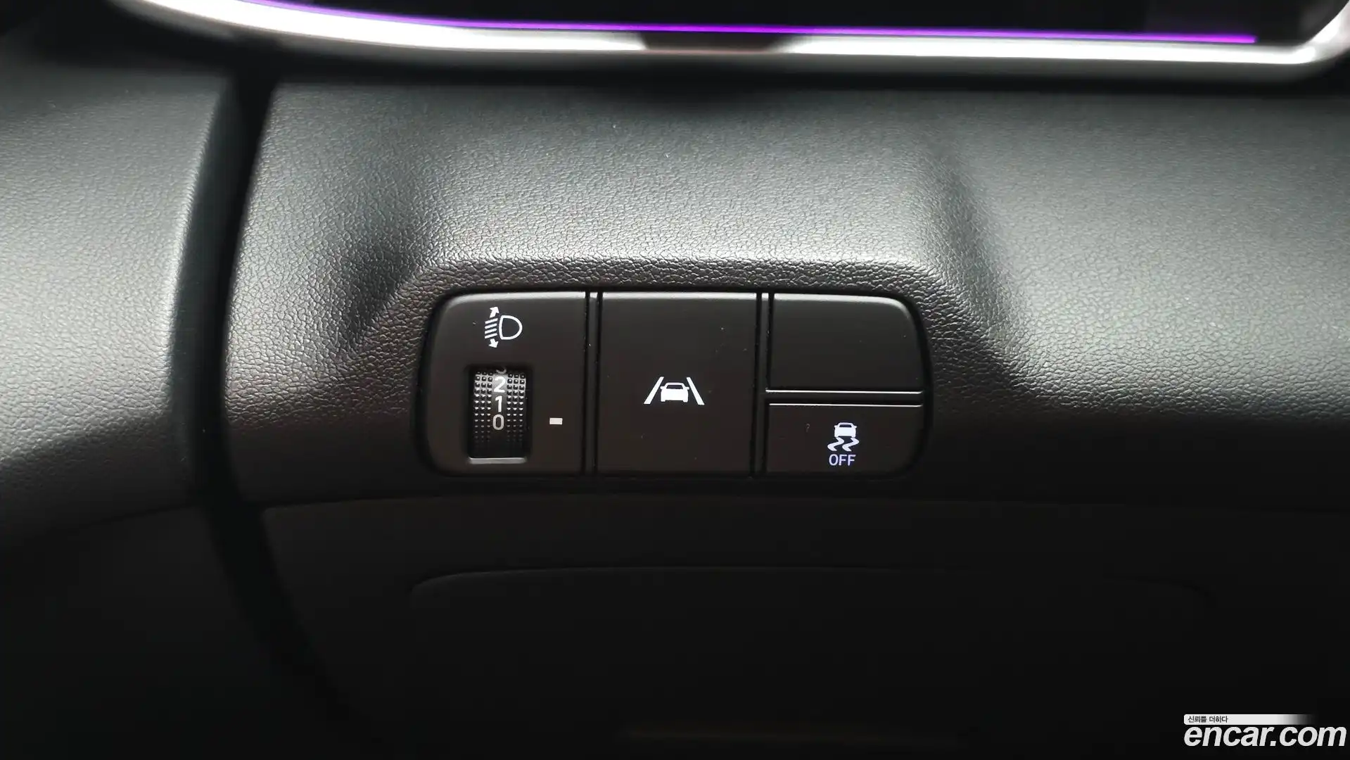AVANTE Hyundai 2022.3-OPTION-040