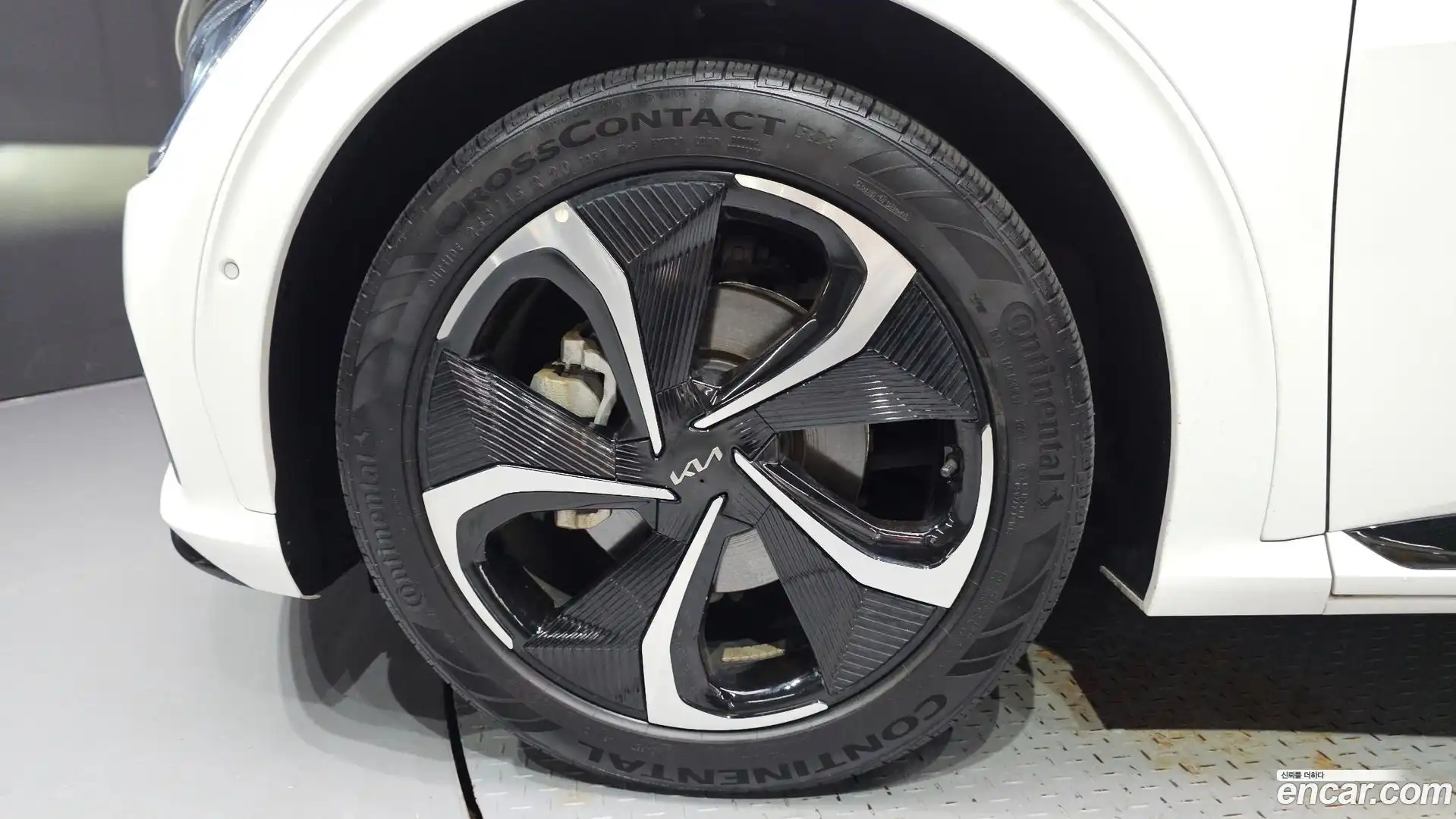 EV6 Kia 2021.10-OUTER-005