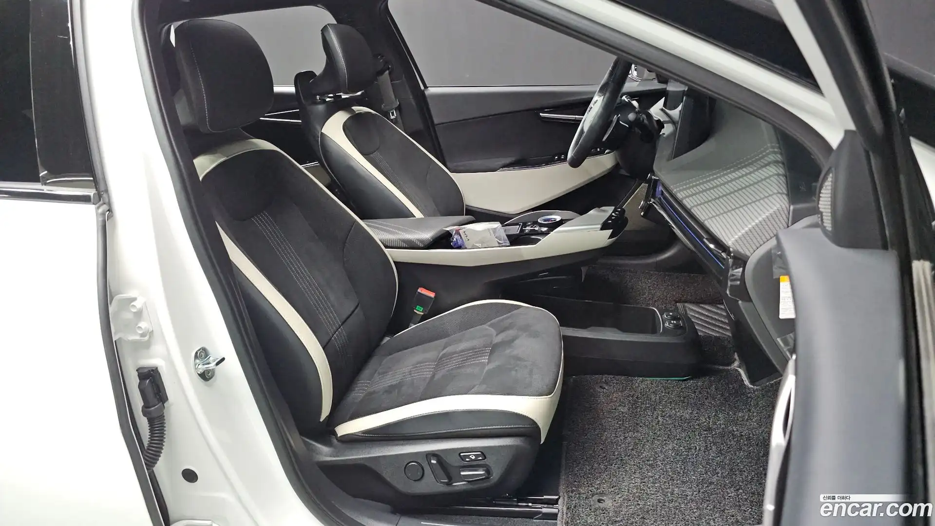 EV6 Kia 2021.10-OPTION-016