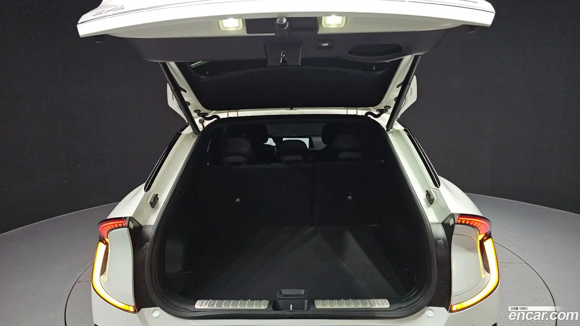 EV6 Kia 2021.10-OPTION-024