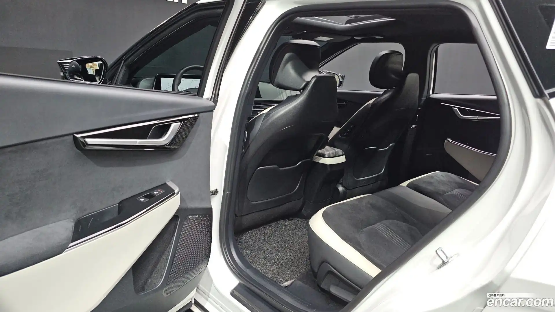 EV6 Kia 2021.10-INNER-036