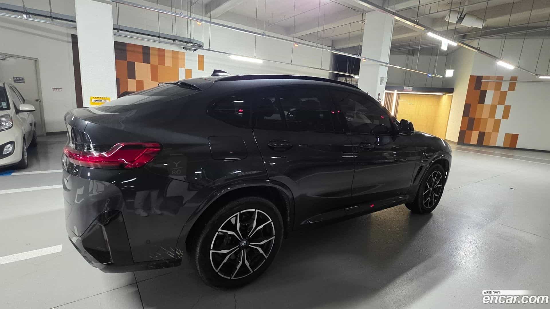 X4 BMW 2023.10-OUTER-005