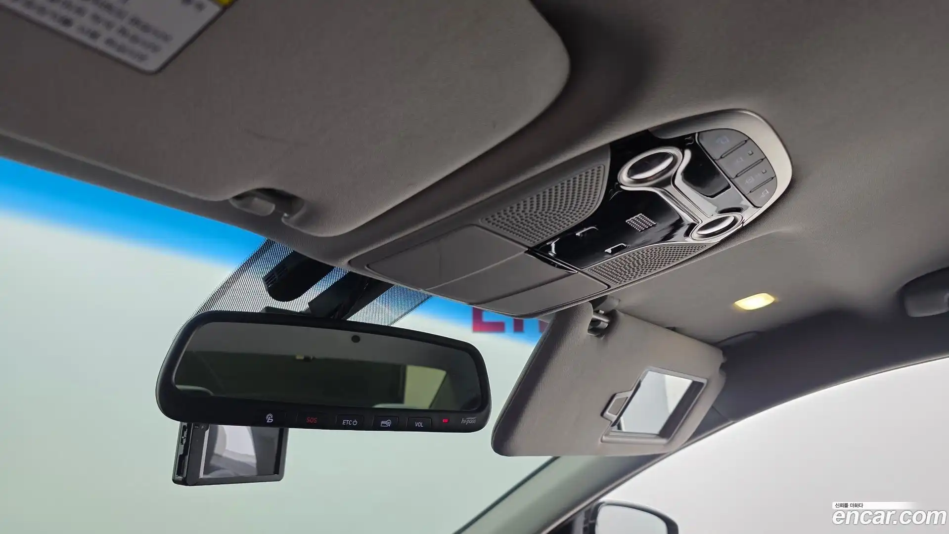 Grandeur Hyundai 2018.6-OPTION-023