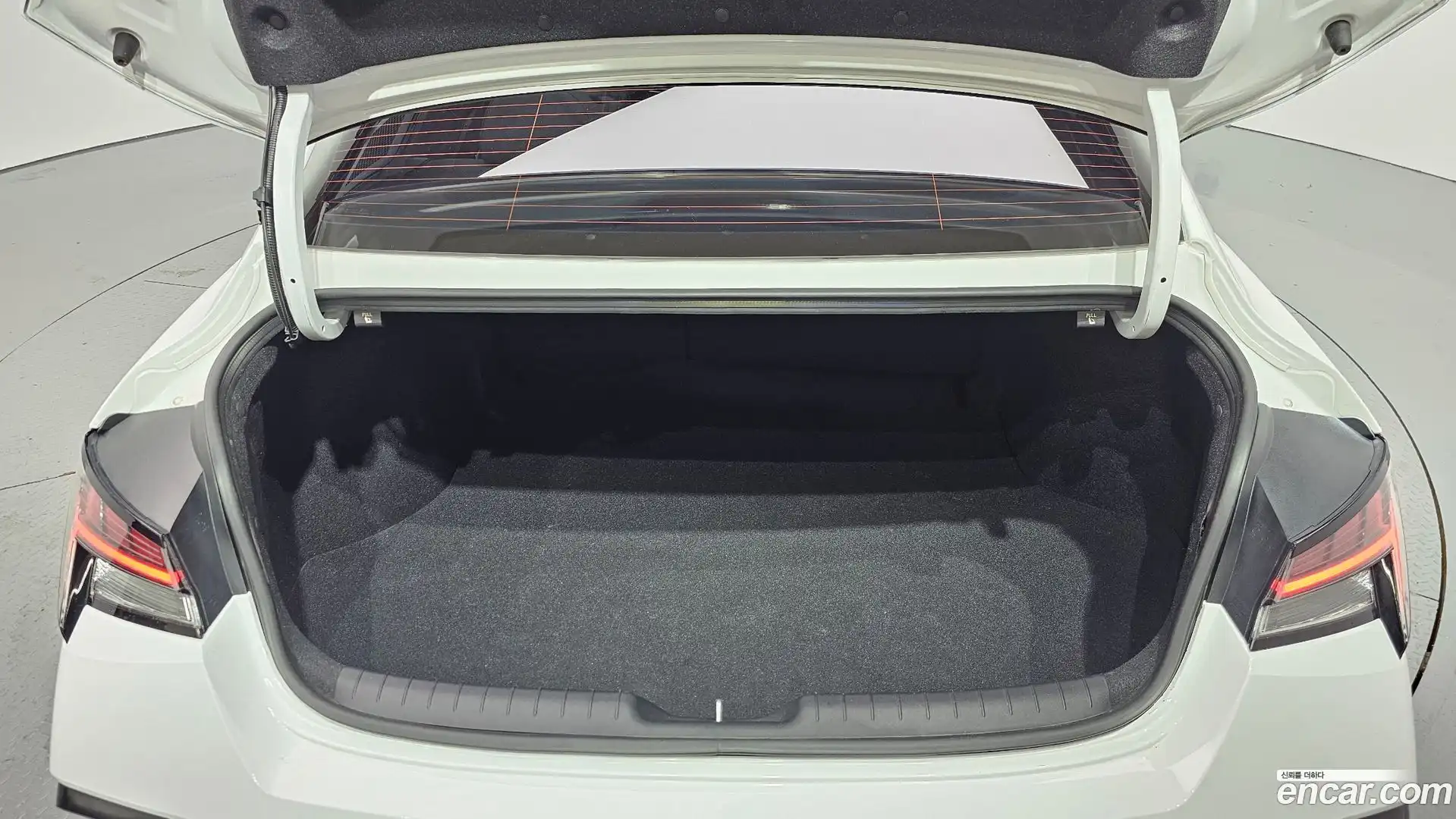 AVANTE Hyundai 2023.2-OPTION-024