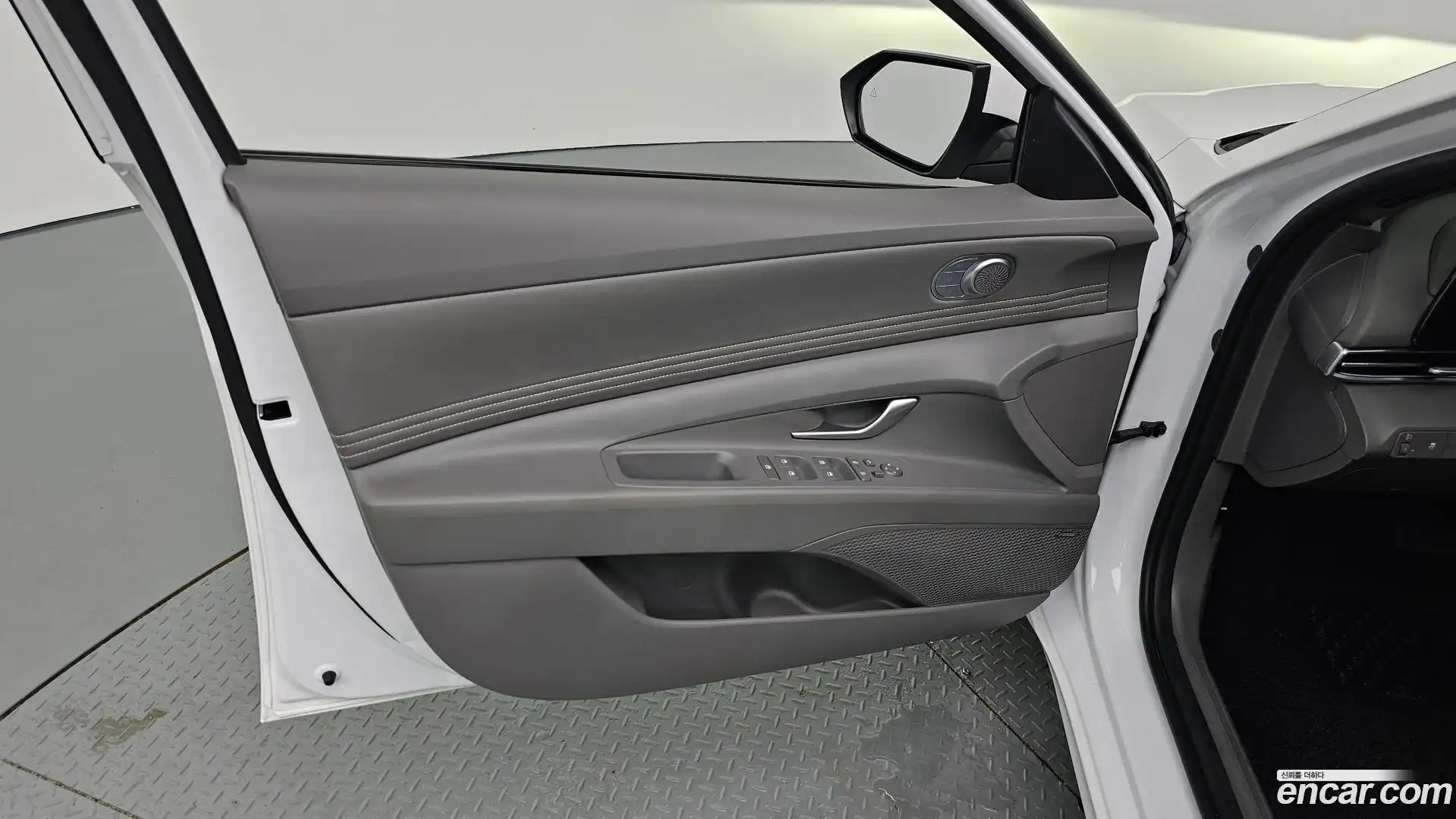AVANTE Hyundai 2023.2-INNER-034