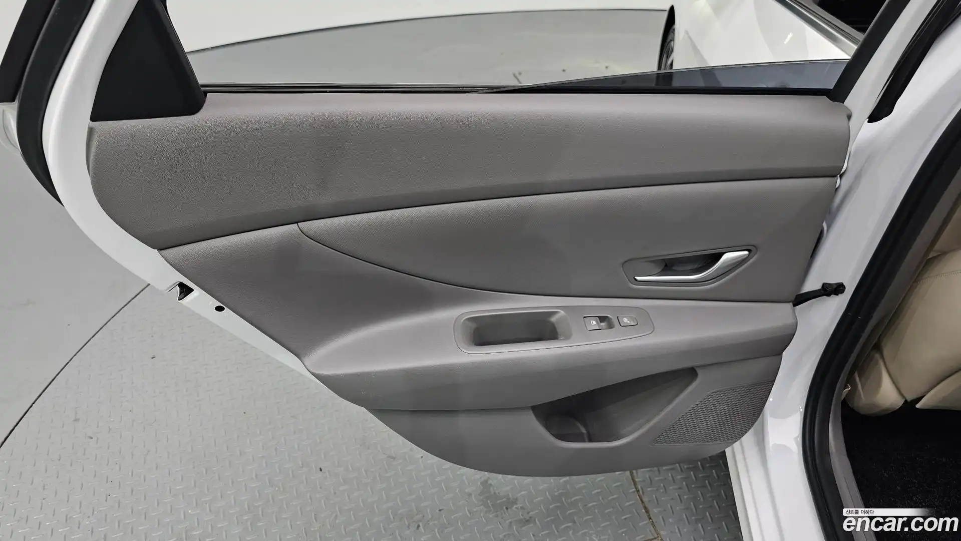 AVANTE Hyundai 2023.2-INNER-035