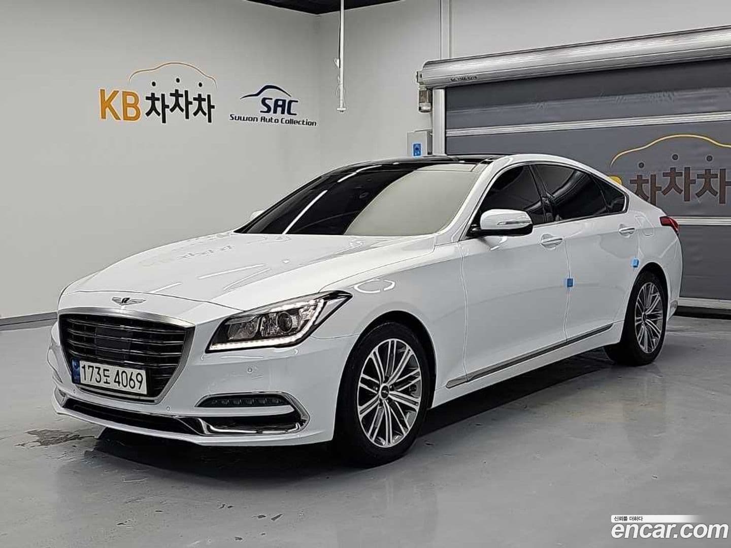 Main__Slider__Photo:G80 Genesis 2017.8-0