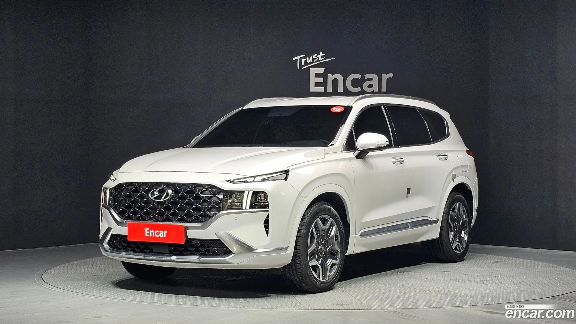 Main__Slider__Photo:Santafe Hyundai 2021.6-0