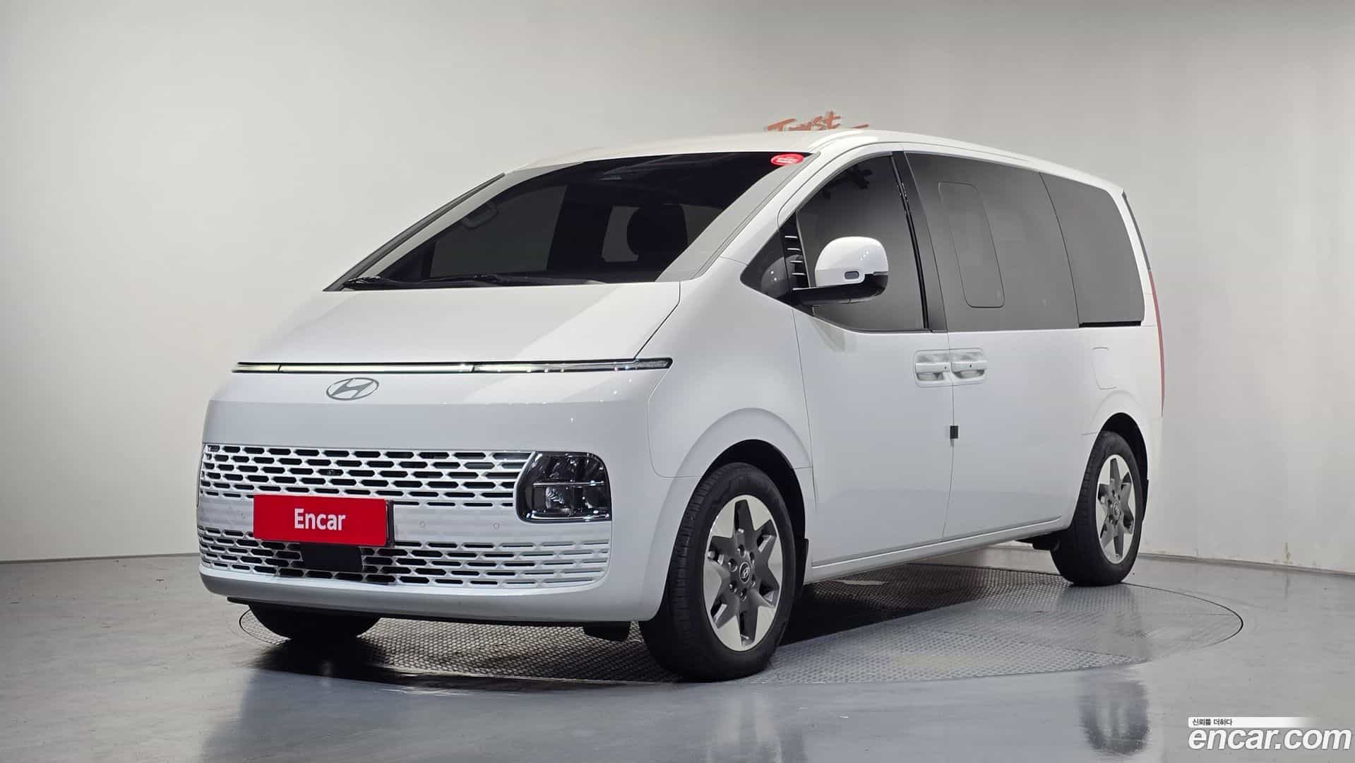 Staria Hyundai 2024.6-OUTER-001