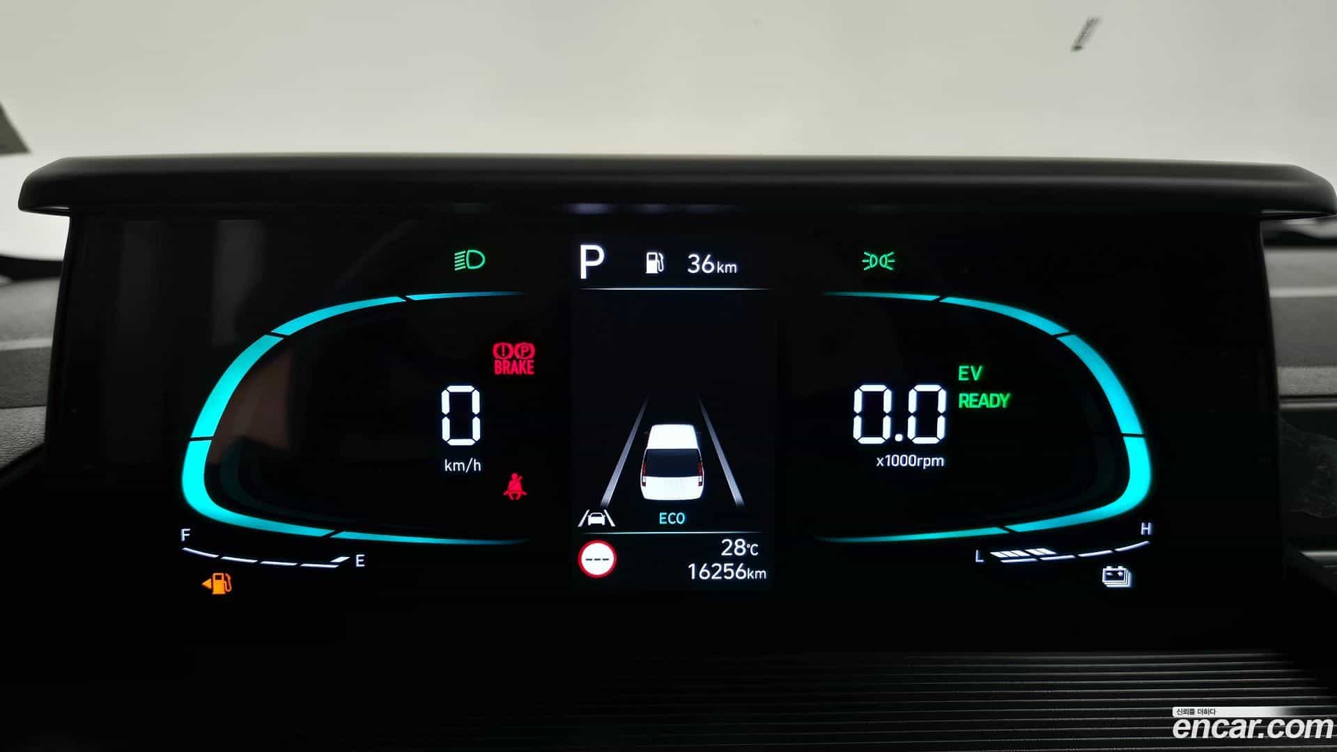 Staria Hyundai 2024.6-INNER-008