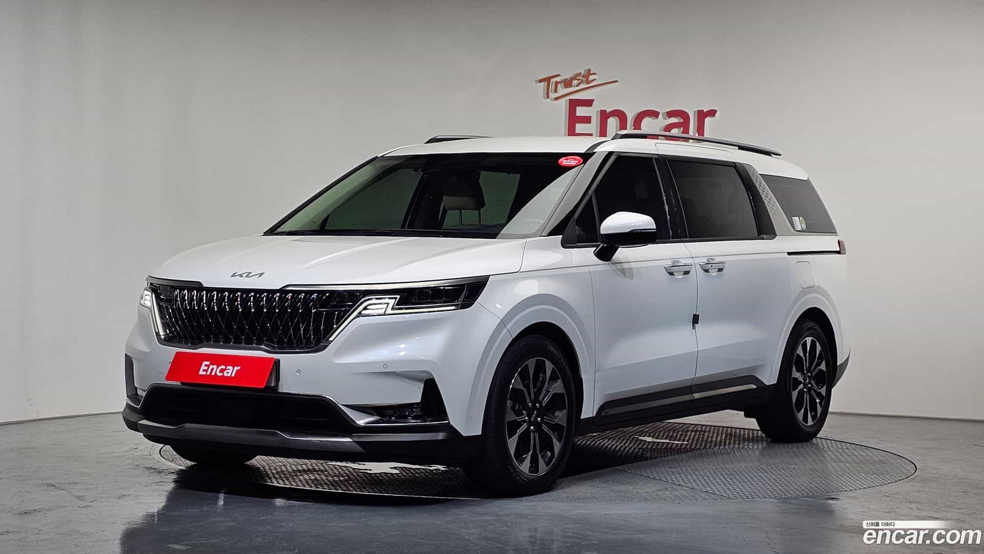 Canival Kia 2023.4-OUTER-001