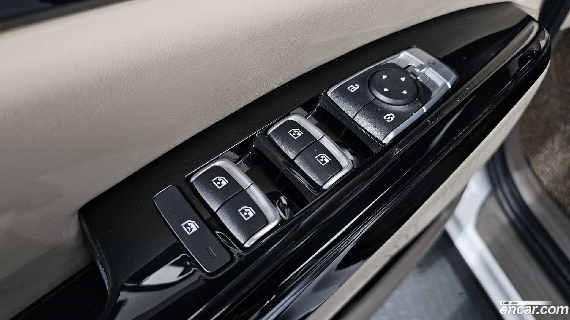 Canival Kia 2023.4-OPTION-040