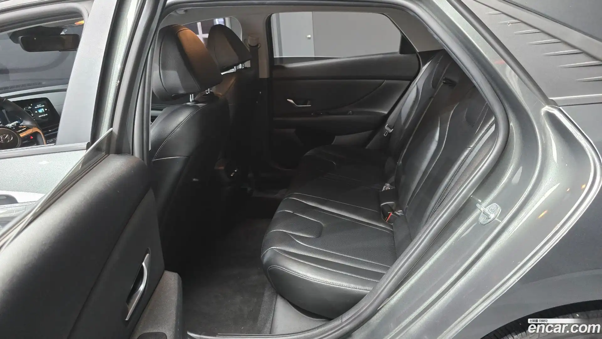AVANTE Hyundai 2022.3-INNER-036