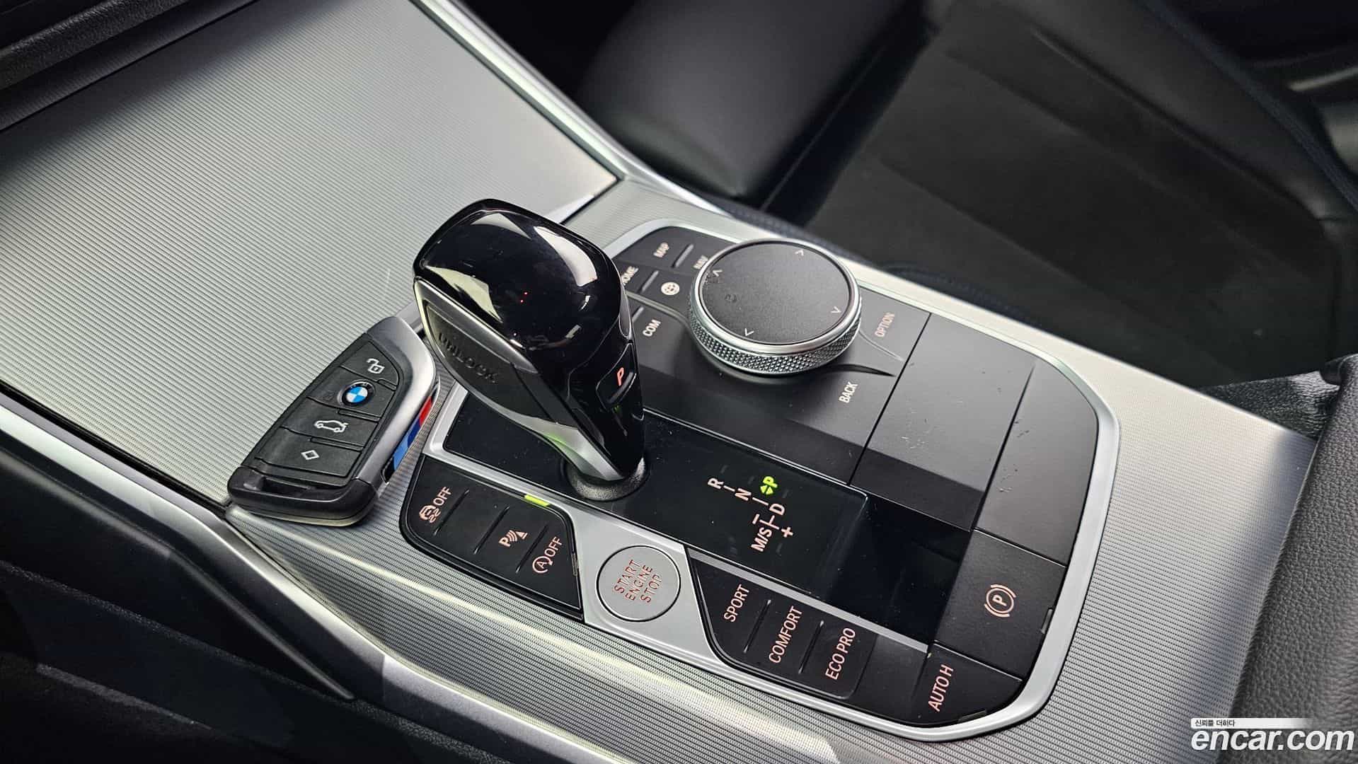 3-Series BMW 2022.2-INNER-009