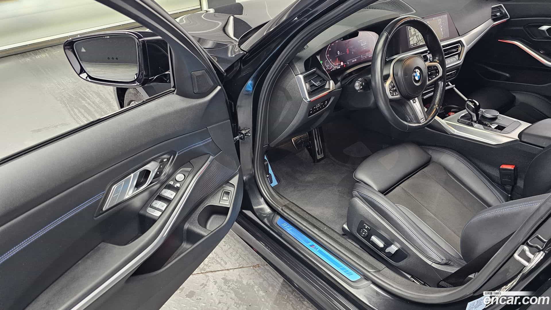 3-Series BMW 2022.2-INNER-010
