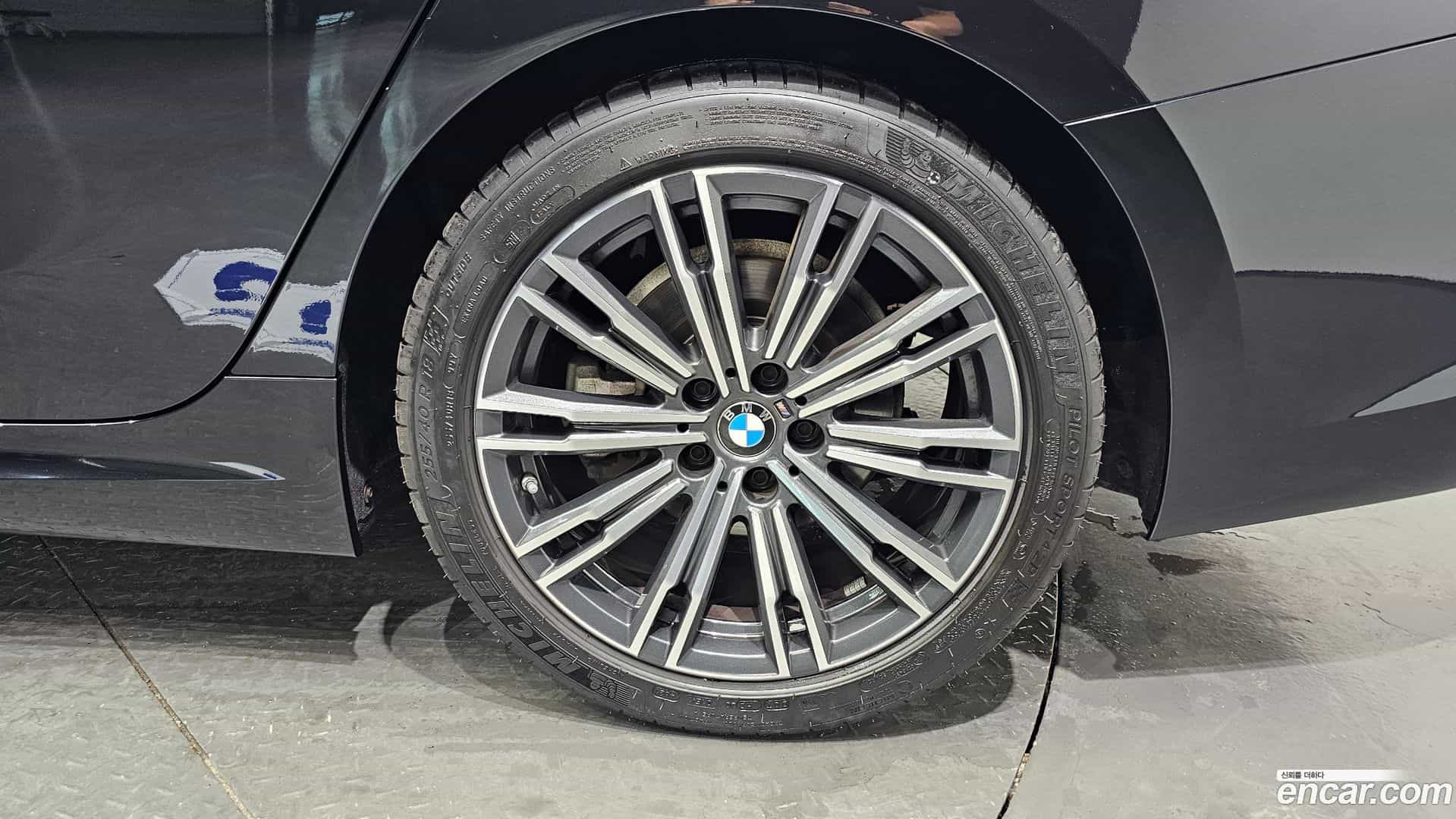 3-Series BMW 2022.2-OUTER-031