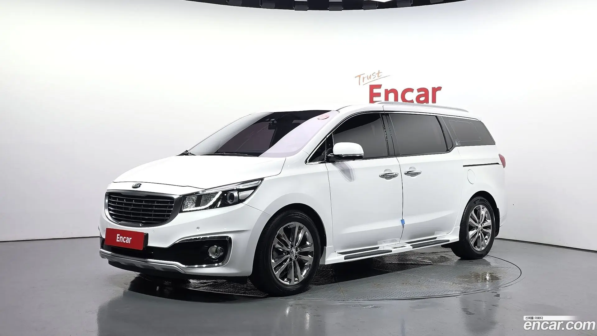 Main__Slider__Photo:Canival Kia 2017.8-0