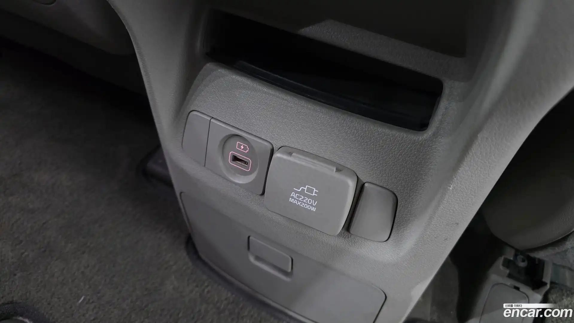 Canival Kia 2017.8-OPTION-016