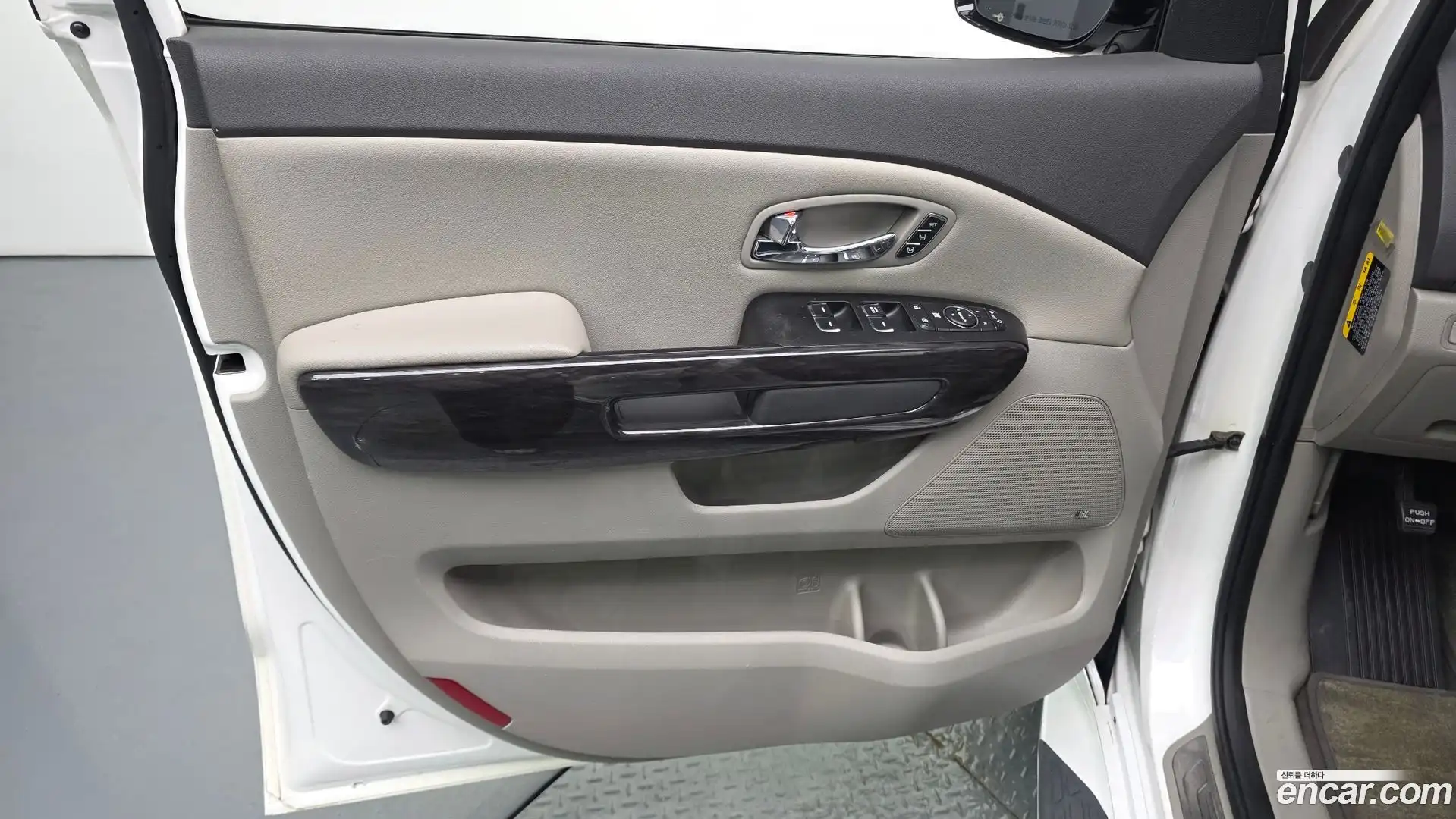 Canival Kia 2017.8-INNER-034