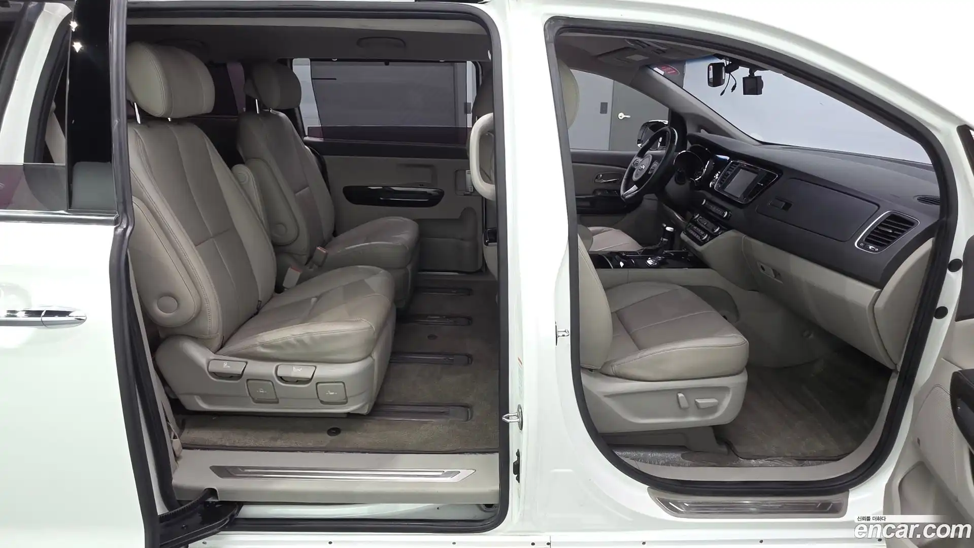 Canival Kia 2017.8-INNER-036