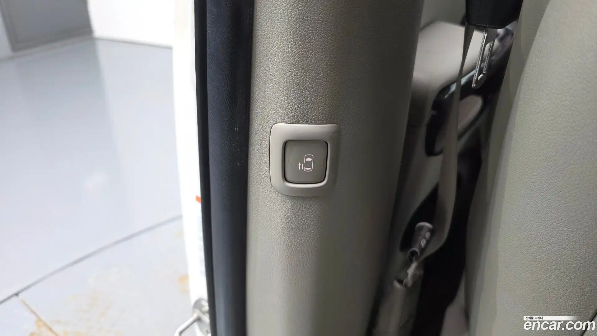 Canival Kia 2017.8-OPTION-044