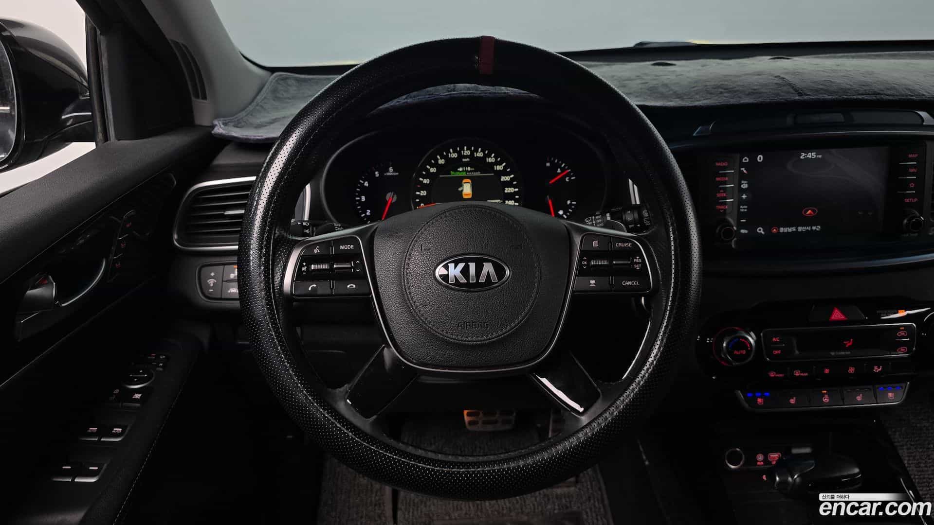 Sorento Kia 2018.8-OPTION-017