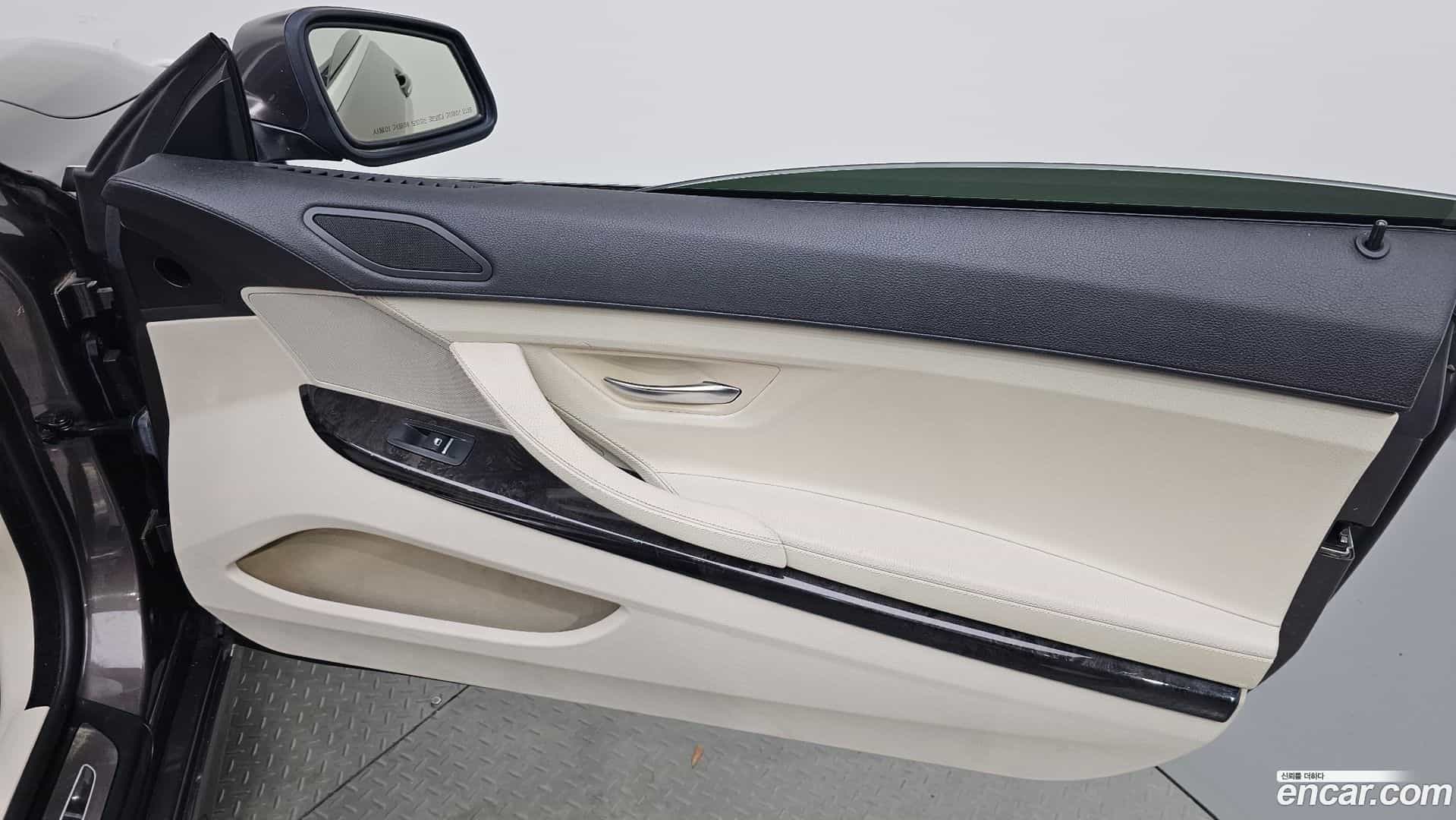 6-Series BMW 2013.5-INNER-035