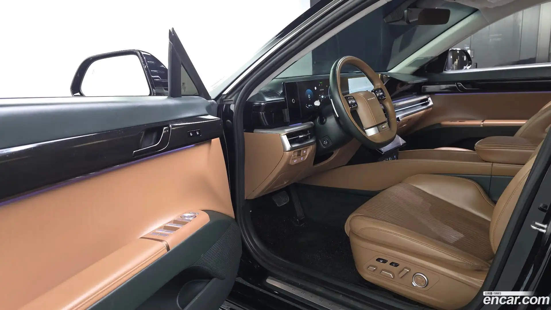 Grandeur Hyundai 2023.0-INNER-010
