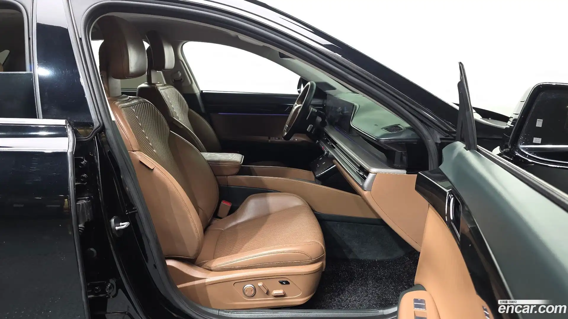 Grandeur Hyundai 2023.0-OPTION-015