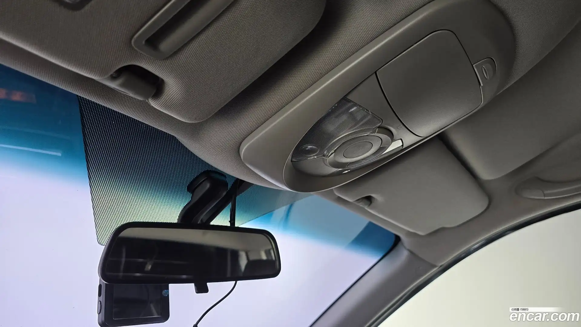 KORANDO KG Mobility 2016.10-OPTION-023