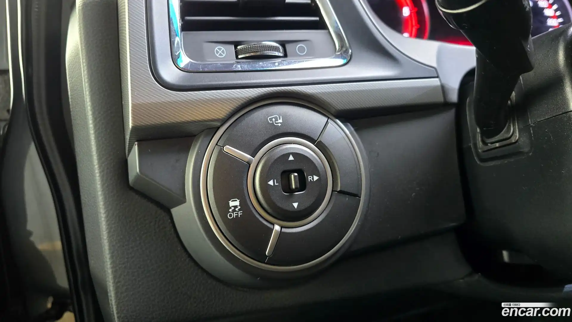 KORANDO KG Mobility 2016.10-OPTION-024