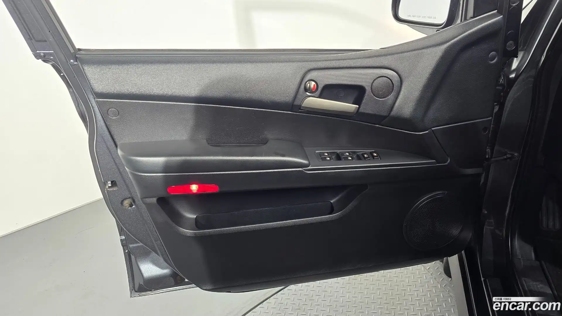 KORANDO KG Mobility 2016.10-INNER-034