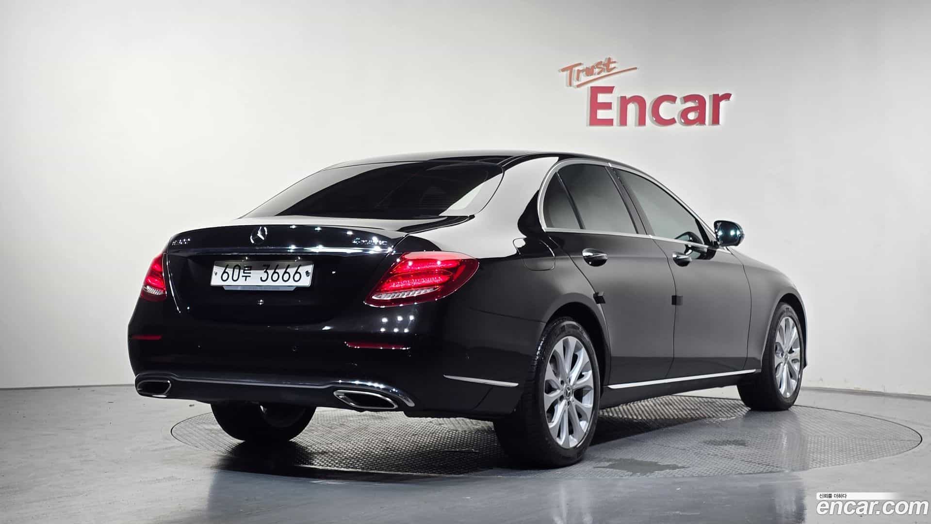 E-Class Mercedes-Benz 2019.0-OUTER-002