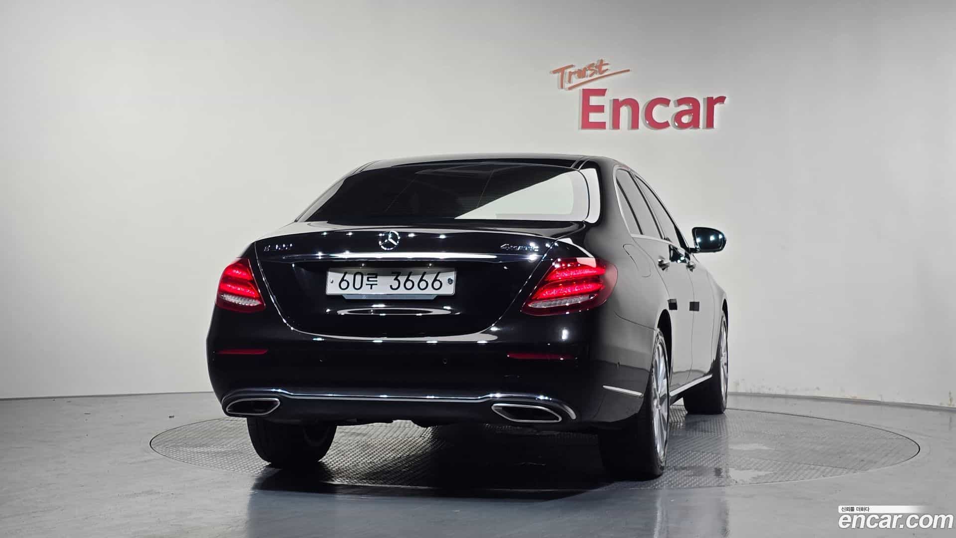 E-Class Mercedes-Benz 2019.0-OUTER-004