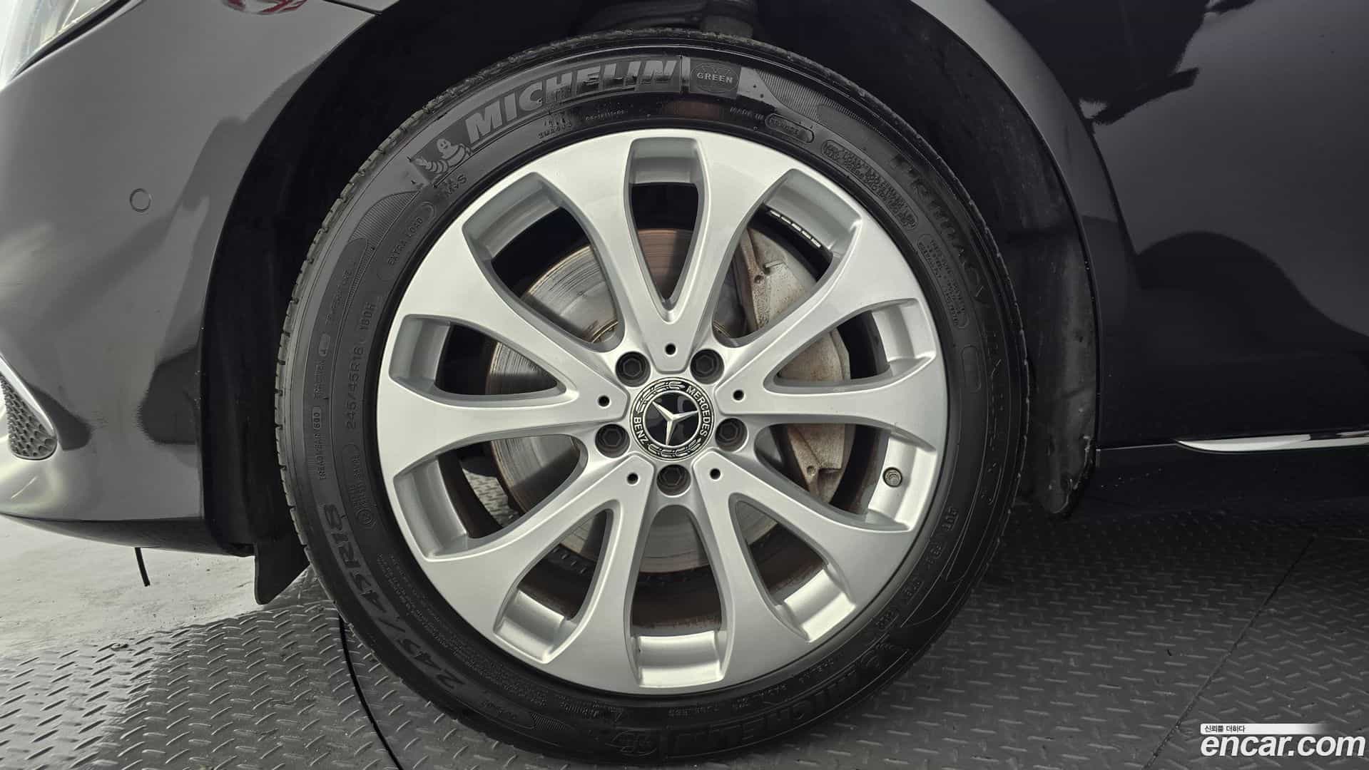 E-Class Mercedes-Benz 2019.0-OUTER-005