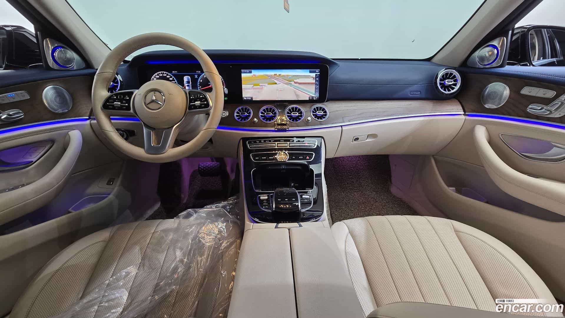 E-Class Mercedes-Benz 2019.0-INNER-007